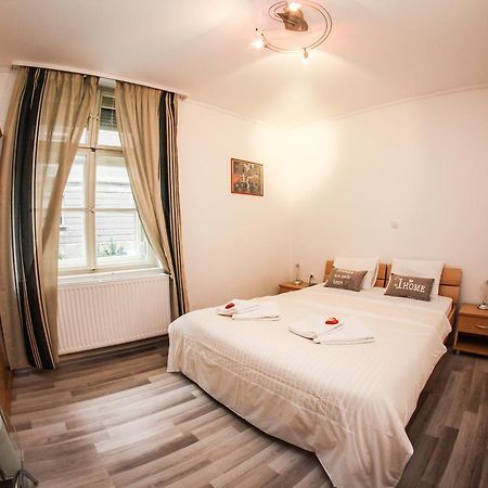 Rooms Eliza Zagreb Rum bild