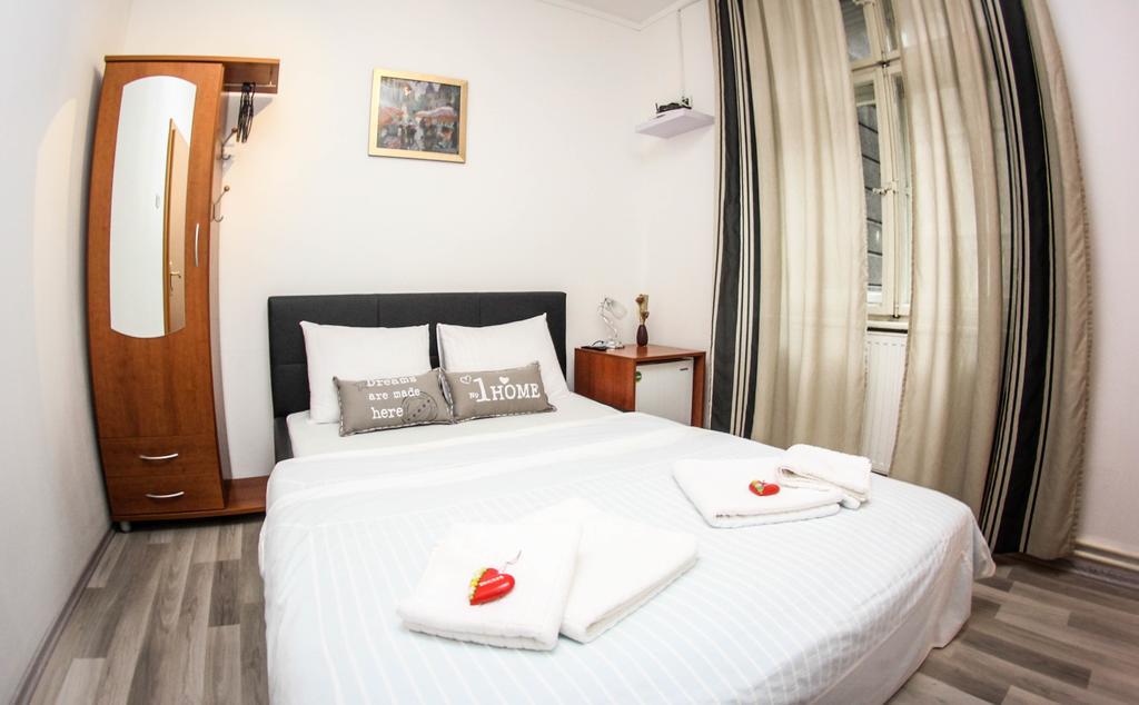 Rooms Eliza Zagreb Rum bild